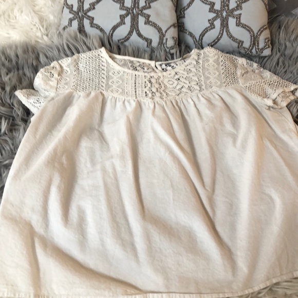 Pretty lace cream blouse - Picture 1 of 2